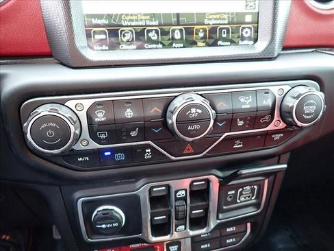Used 2023 Jeep Wrangler Unlimited Rubicon 4xe AWD/4WD image 20
