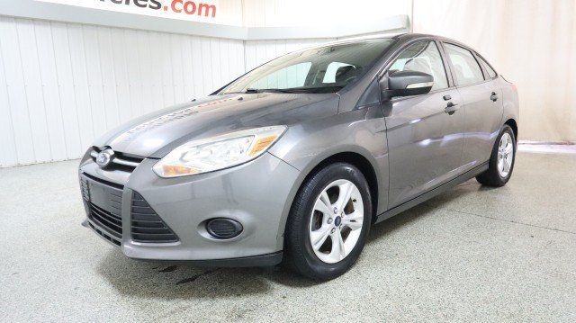 Used 2014 Ford Focus SE FWD image 2