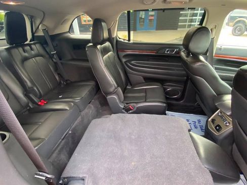 Used 2011 Lincoln MKT AWD w/ 201A Rapid Spec Order Code image 9