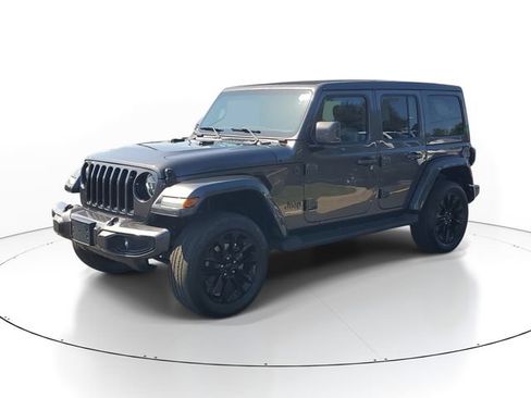 Used 2021 Jeep Wrangler Unlimited Sahara AWD/4WD image 2
