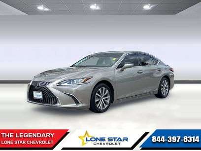 Used 2020 Lexus ES 300h w/ Accessory Package