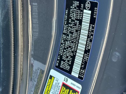 Used 2025 Toyota Camry LE FWD image 39