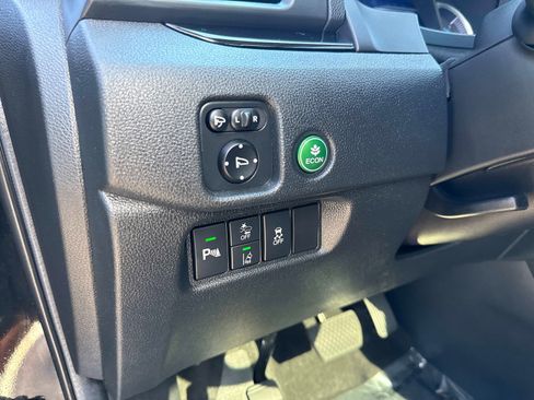 Used 2022 Honda Pilot Elite image 22