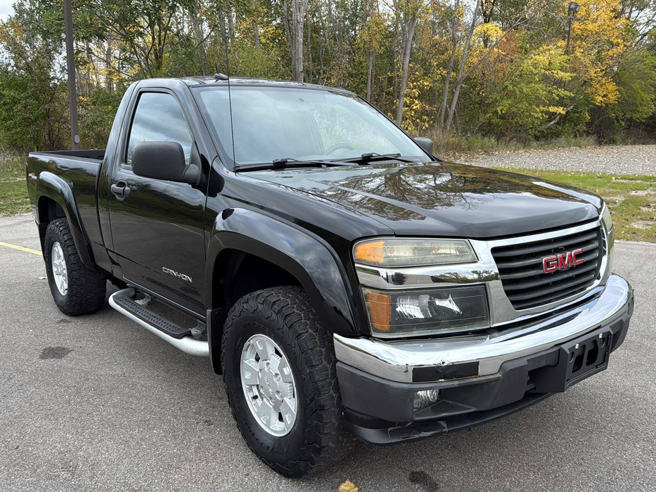 Used 2005 GMC Canyon SLE w/ Safe And Sound Package AWD/4WD image 3
