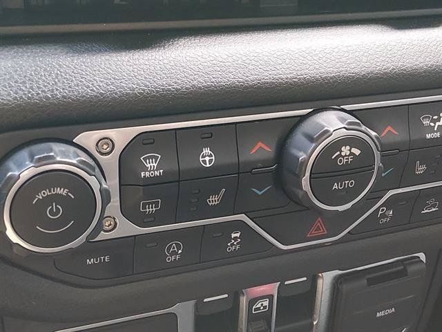 Certified 2025 Jeep Gladiator Sport AWD/4WD image 16