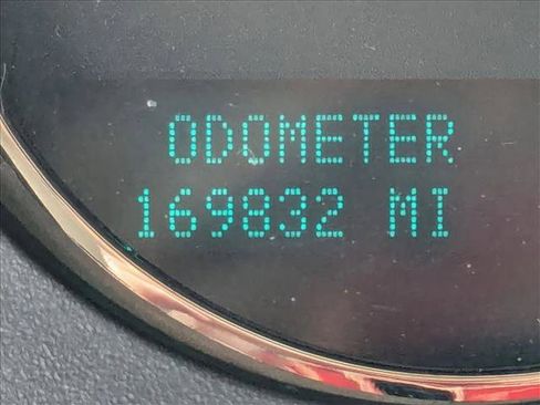 Used 2013 Chevrolet Avalanche LTZ image 8