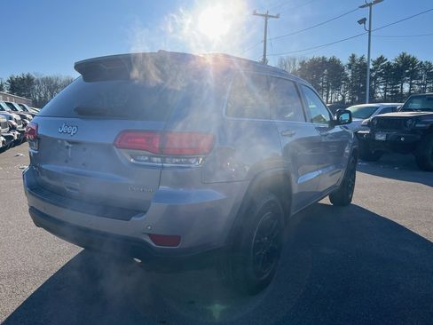 Certified 2019 Jeep Grand Cherokee Laredo image 7