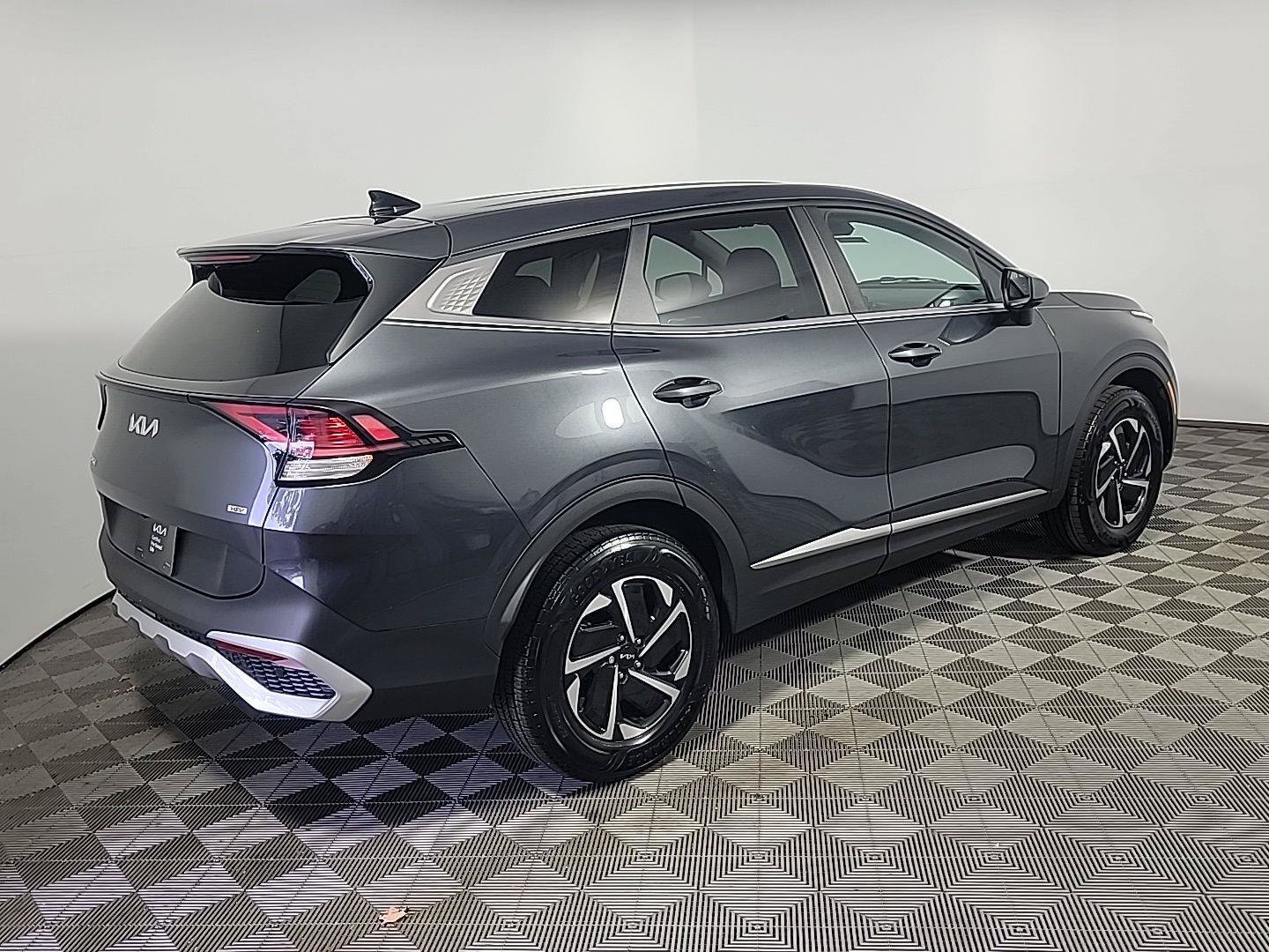 Certified 2023 Kia Sportage LX AWD/4WD image 4