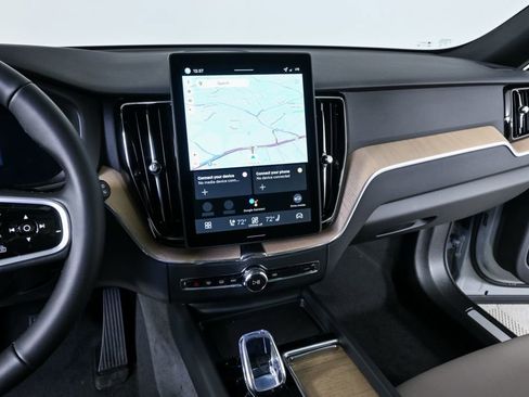 New 2026 Volvo XC60 B5 Core w/ Climate Package AWD/4WD image 12