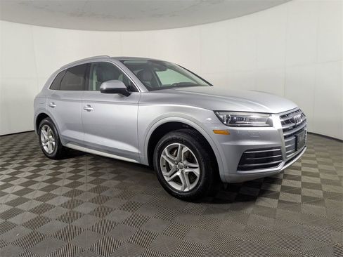 Used 2019 Audi Q5 2.0T Premium w/ Convenience Package image 7