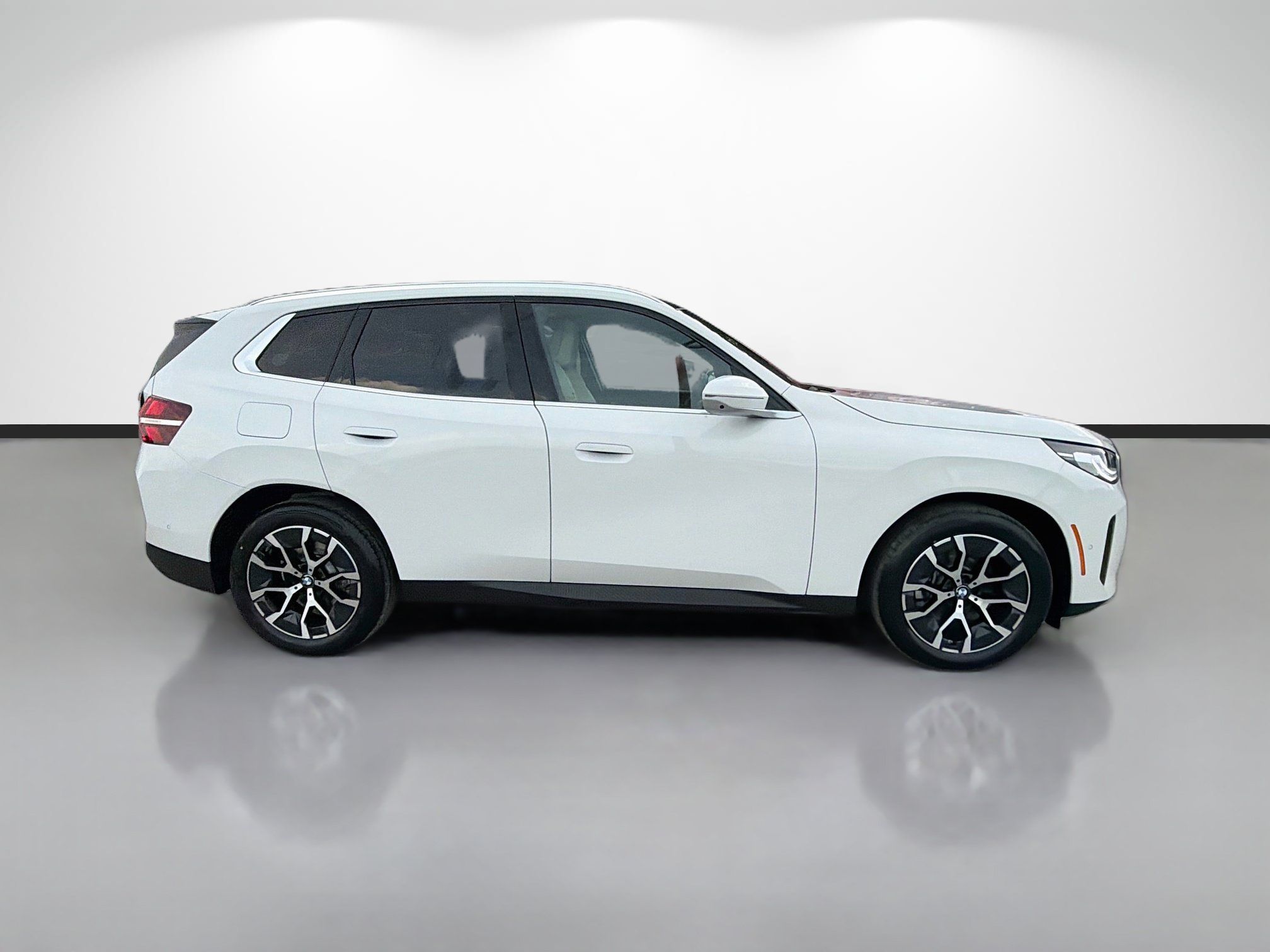 New 2026 BMW X3 xDrive30i w/ Premium Package AWD/4WD image 2