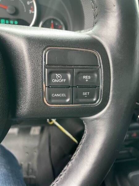 Used 2015 Jeep Wrangler Unlimited Sport w/ Quick Order Package 24S AWD/4WD image 24