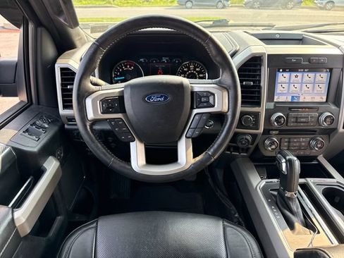Used 2018 Ford F150 Lariat w/ Equipment Group 502A Luxury AWD/4WD image 20