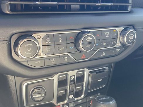 New 2026 Jeep Gladiator Mojave AWD/4WD image 51