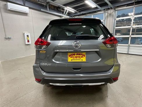 Used 2020 Nissan Rogue S FWD image 4