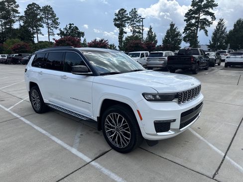 Used 2025 Jeep Grand Cherokee L Summit AWD/4WD image 2