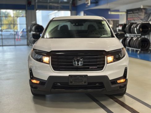 Used 2023 Honda Ridgeline Sport image 2