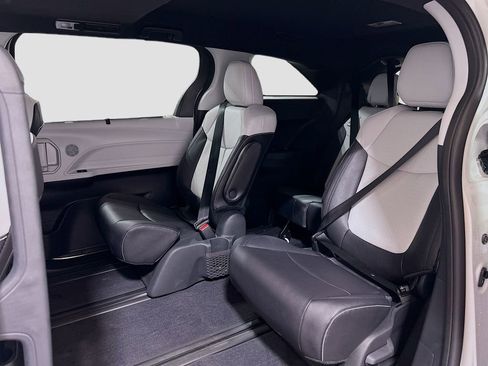New 2025 Toyota Sienna XSE FWD image 22