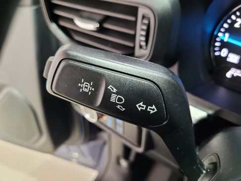 Used 2021 Ford Explorer XLT image 45