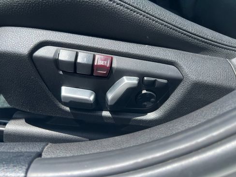 Used 2018 BMW 330i Sedan w/ Convenience Package RWD image 11