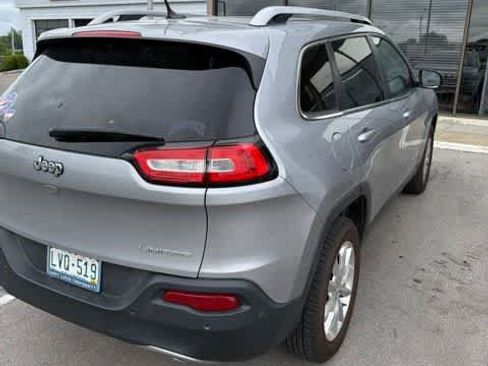 Used 2014 Jeep Cherokee Limited w/ Technology Group AWD/4WD image 4