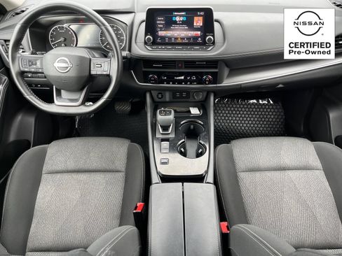 Certified 2025 Nissan Rogue SV FWD image 12