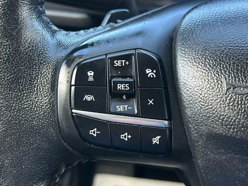 Used 2020 Ford Escape Titanium image 28