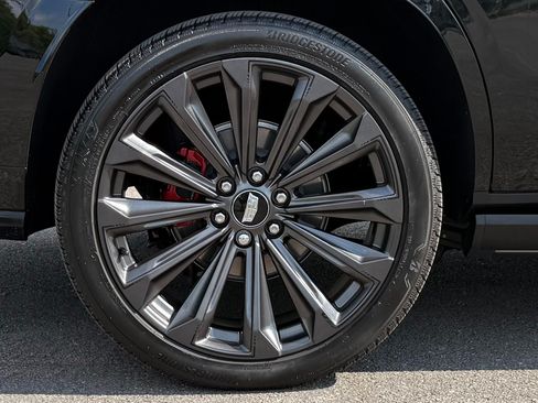 Used 2025 Cadillac Escalade V AWD/4WD image 46