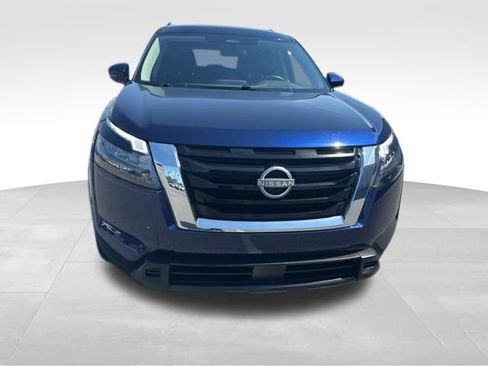 Used 2025 Nissan Pathfinder SV AWD/4WD image 8