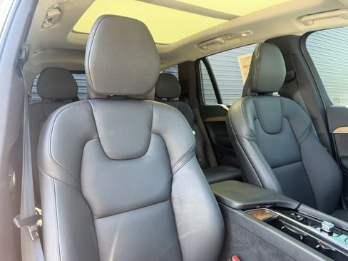 Used 2024 Volvo XC90 B6 Plus w/ Protection Package Premier AWD/4WD image 17