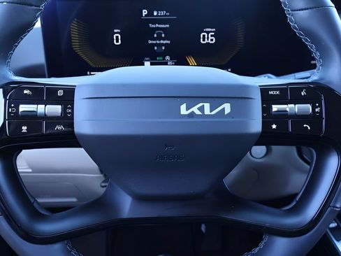Used 2026 Kia Sorento S FWD image 19