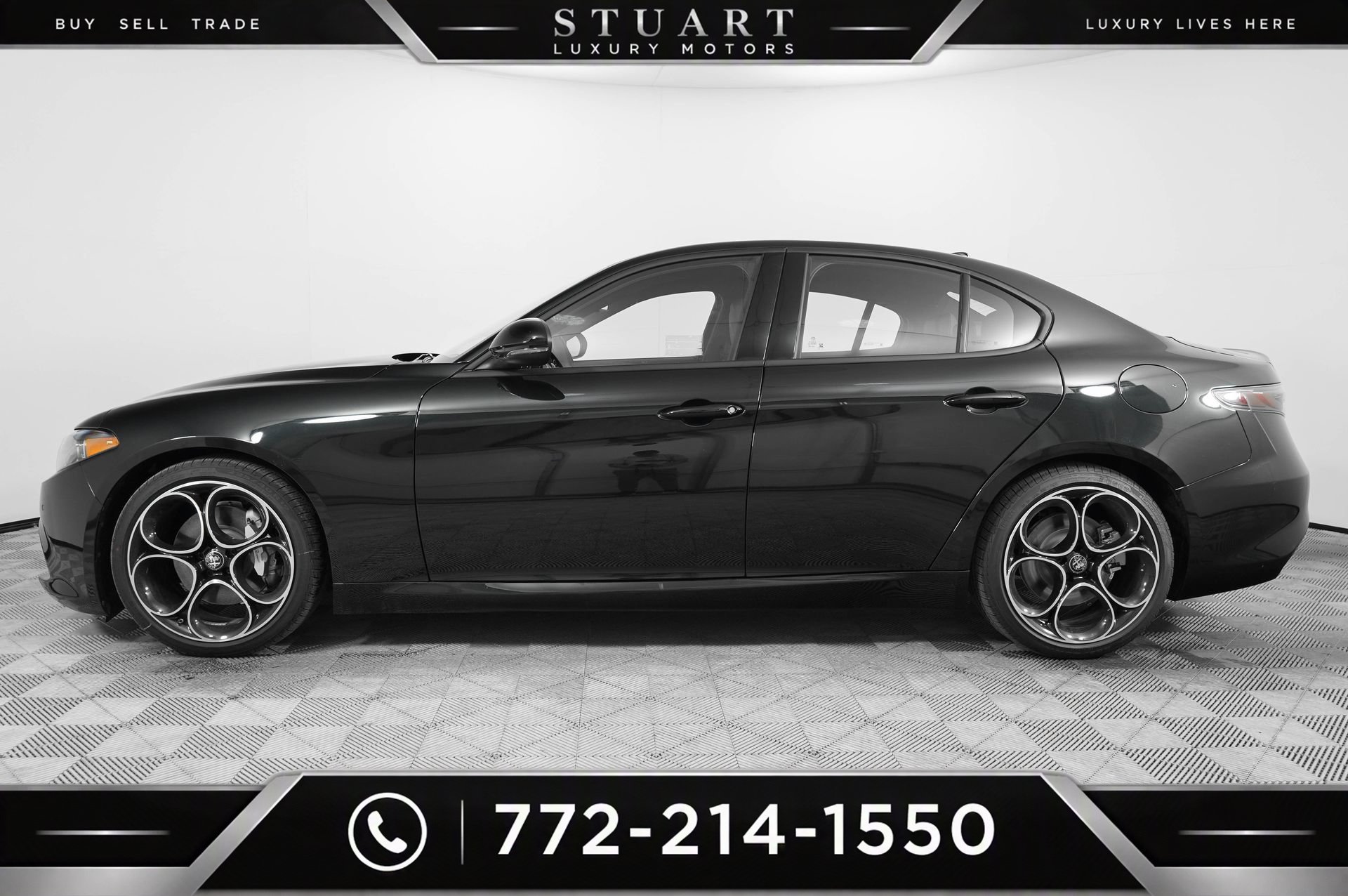 Used 2025 Alfa Romeo Giulia w/ Driving Assist Package RWD image 4
