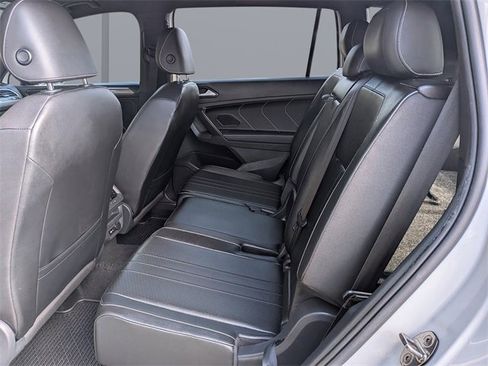 Certified 2022 Volkswagen Tiguan SE R-Line image 12