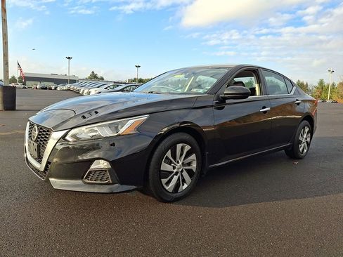 Used 2019 Nissan Altima 2.5 S image 3