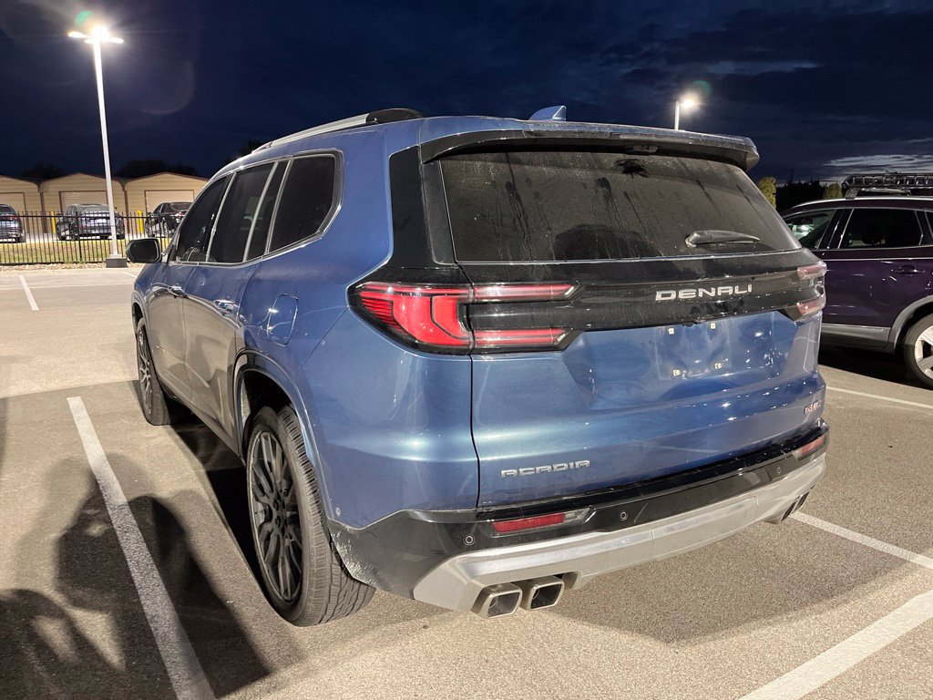 Used 2025 GMC Acadia Denali w/ Super Cruise Package FWD image 4