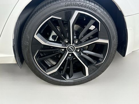 Used 2023 Nissan Altima 2.5 SR FWD image 11