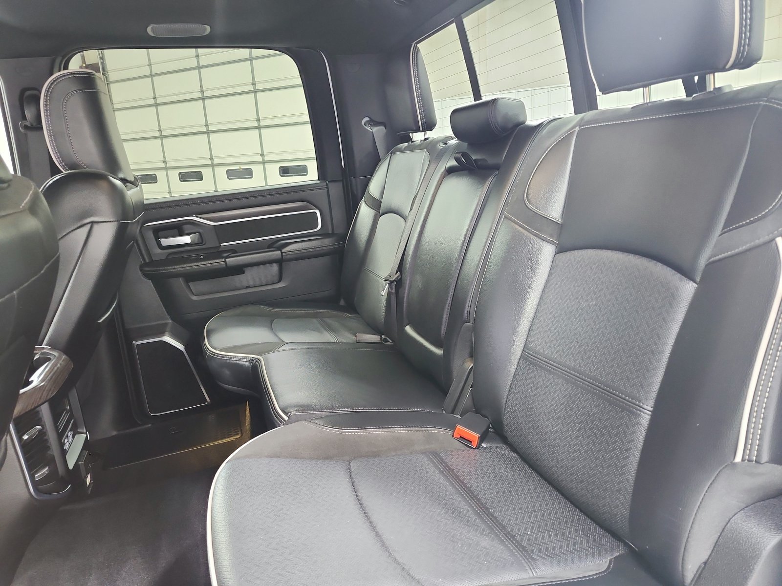 Used 2025 RAM 2500 Laramie AWD/4WD image 12