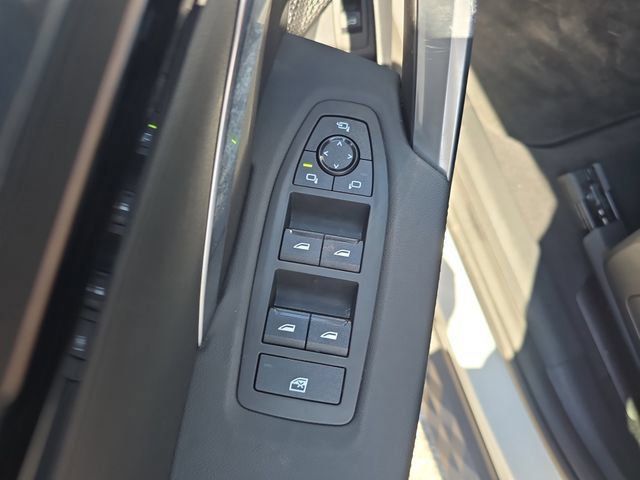 Used 2026 BMW X2 xDrive28i AWD/4WD image 16