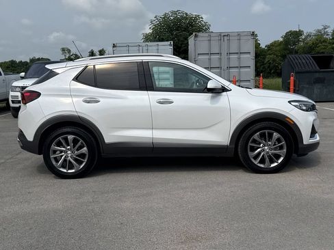 Used 2022 Buick Encore GX Essence w/ Advanced Technology Package FWD image 2