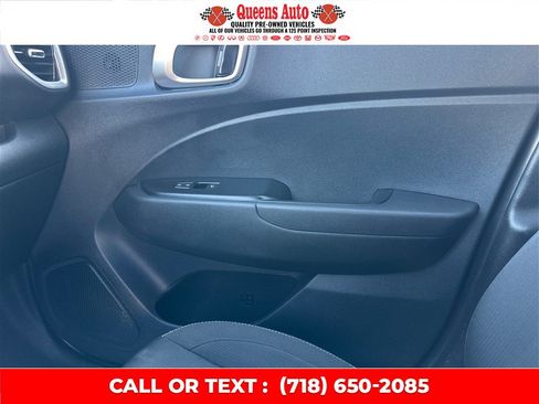 Used 2021 Hyundai Venue SEL w/ Cargo Package FWD image 22