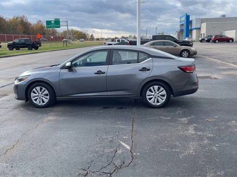 Used 2024 Nissan Sentra S image 5