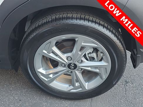 Used 2023 Hyundai Kona SEL image 12