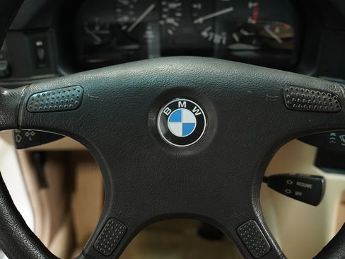 Used 1989 BMW 525i Sedan image 30