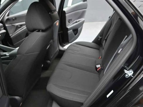New 2026 Hyundai Elantra SEL Sport FWD image 15