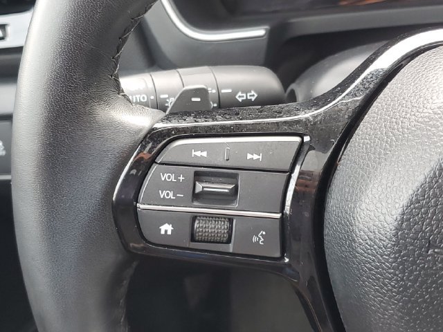 Used 2025 Honda Pilot Touring image 22