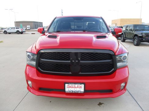 Used 2017 RAM 1500 Sport w/ Quick Order Package 26Q Night AWD/4WD image 9