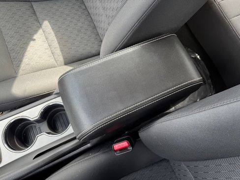 Used 2012 Ford Fusion SE FWD image 17