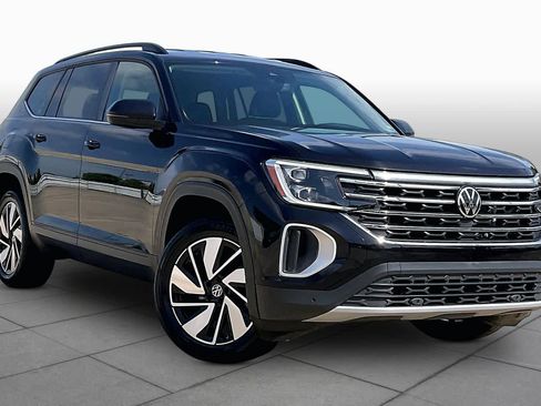 Used 2025 Volkswagen Atlas SE FWD image 3