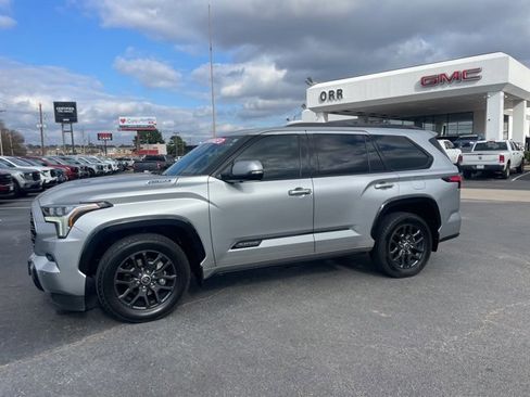 Used 2023 Toyota Sequoia Platinum image 1