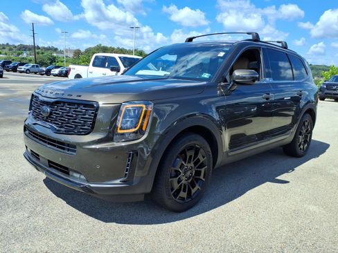 Used 2021 Kia Telluride SX w/ Nightfall Edition Package AWD/4WD image 3